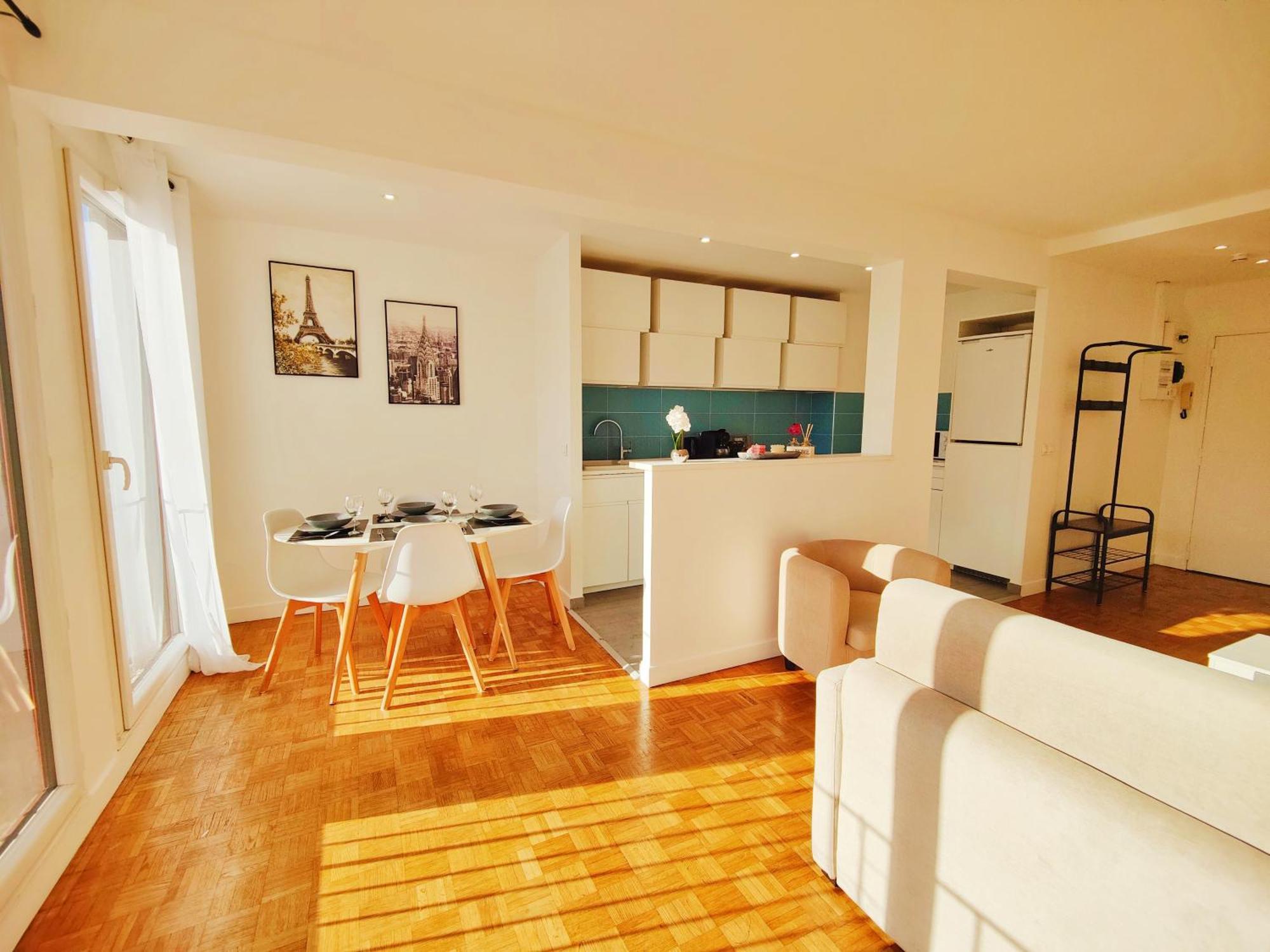 Metro A 2 Minutes Paris Centre Le Marais Apartment Романвил Екстериор снимка