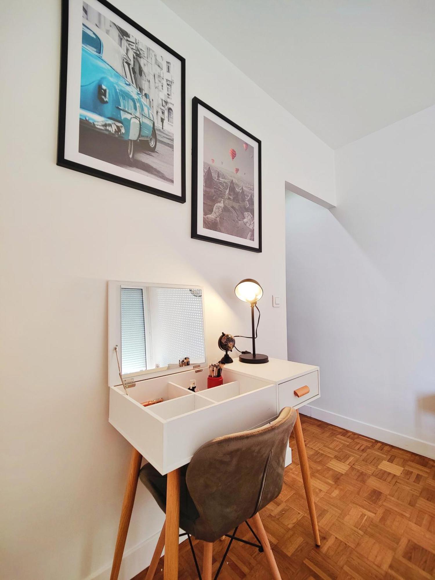 Metro A 2 Minutes Paris Centre Le Marais Apartment Романвил Екстериор снимка