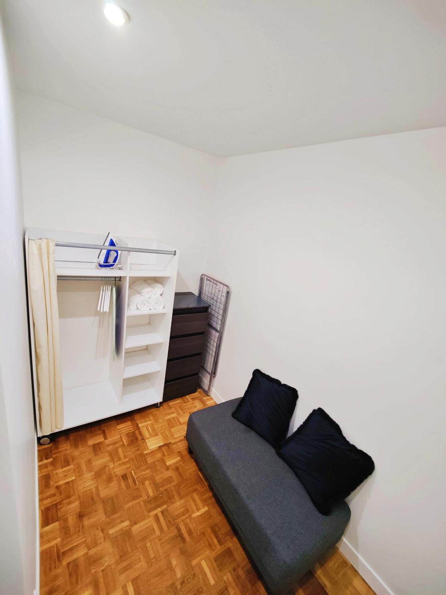Metro A 2 Minutes Paris Centre Le Marais Apartment Романвил Екстериор снимка